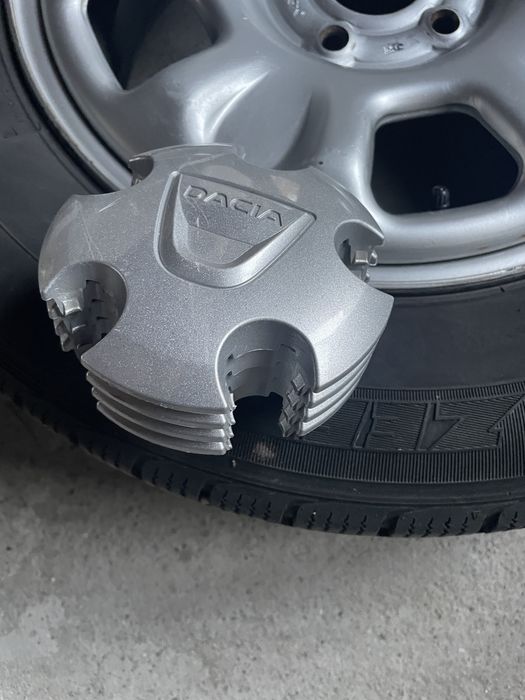 Jante tabla anvelope m+s r16 215/65/16 dacia duster