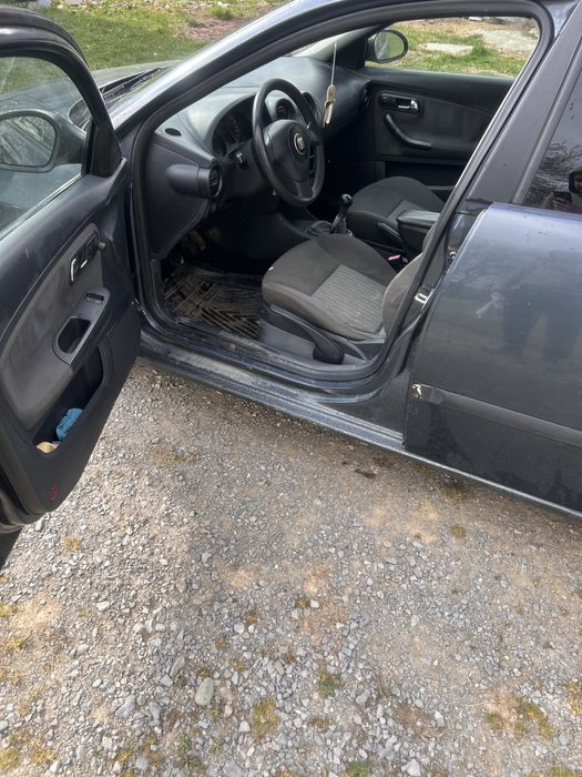 Seat Cordoba       .