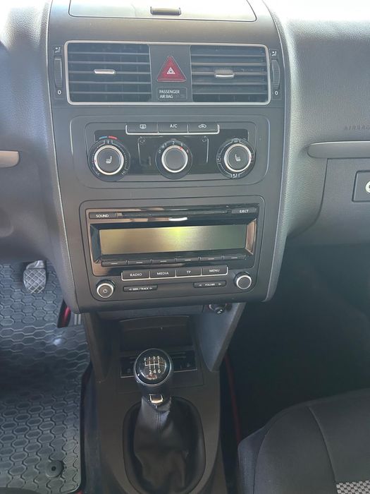 Volkswagen Touran 1.6 TDI | 105 CP | 2015 | 202.740 km