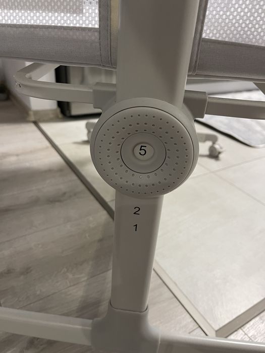 Vând co-sleeper pentru bebeluși – stare impecabilă!