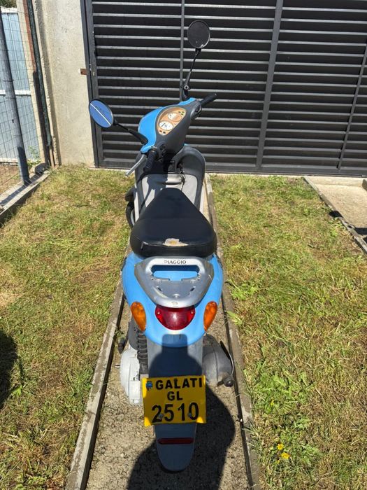 Vand scutere piaggio liberty si yamaha booster