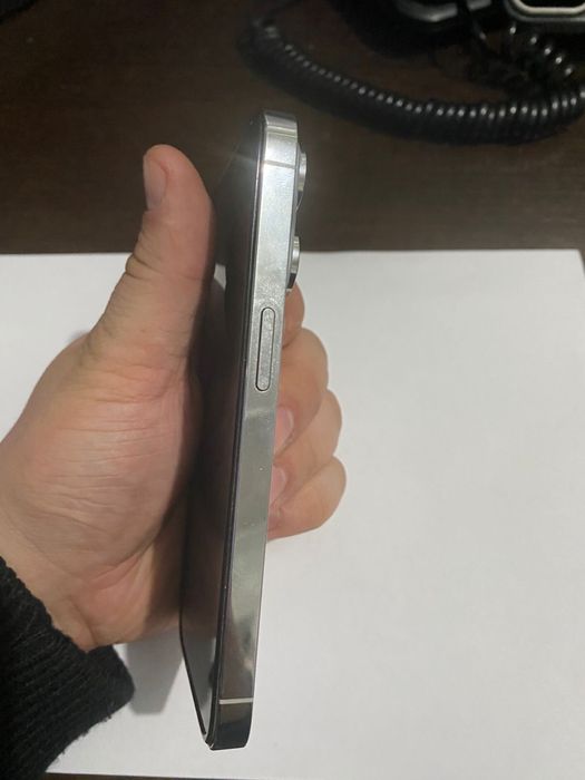 Iphone 14 pro каробка док есть