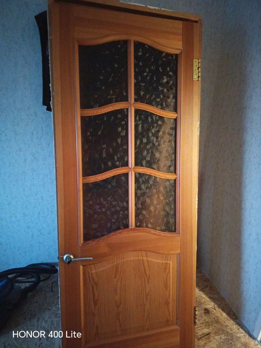 Продам двери деревянные