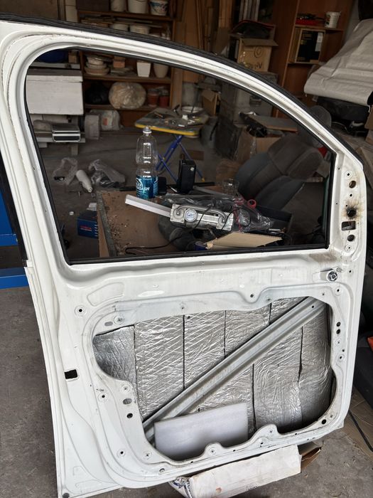 Двери на VW CADDY 3