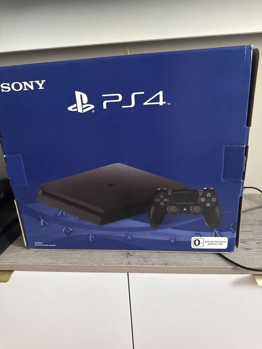 Продам игровую приставку Sony PS4