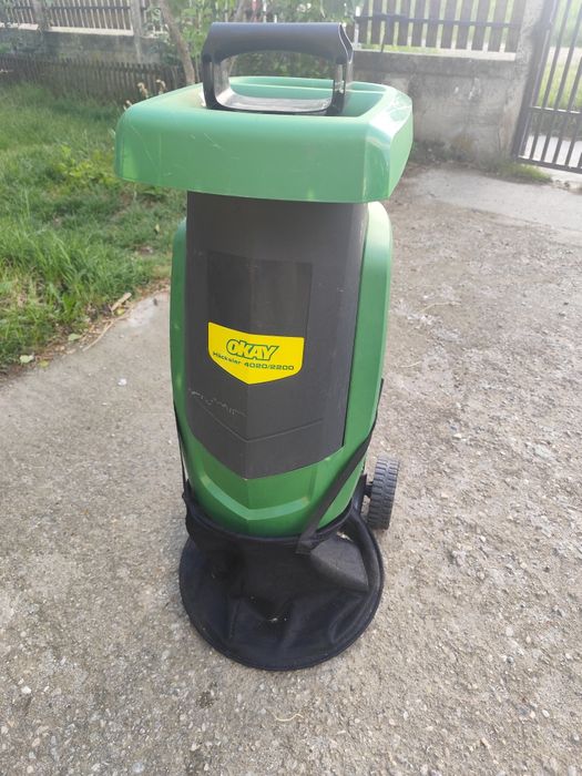 Tocător crengi electric