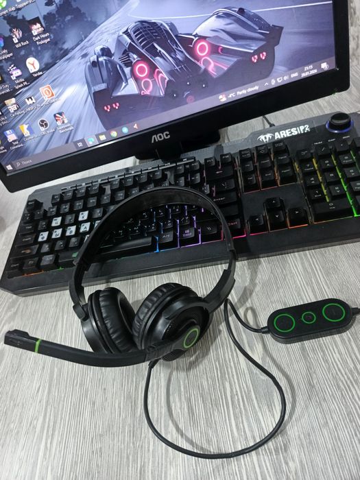 Komyuter Kalonka, RGB mikrafon naushnik wi fi adabter