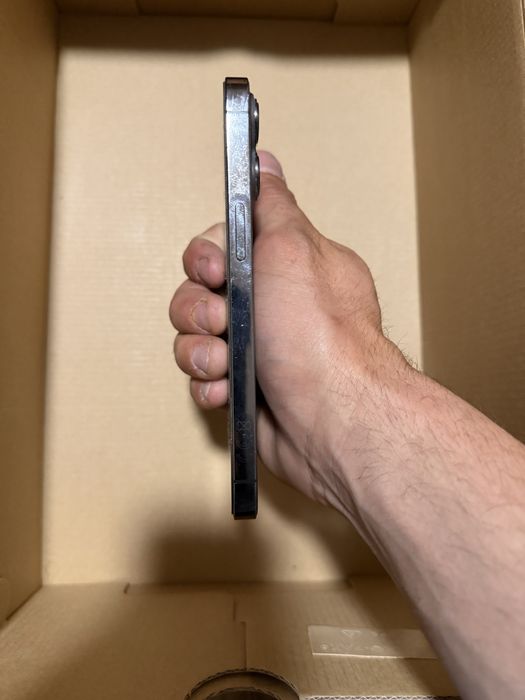 Телефон Iphone 13 pro