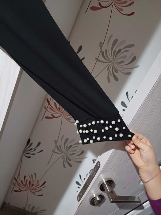 Продавам тази рокля