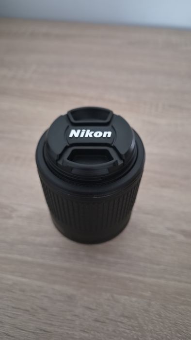 Obiectiv Nikon AF-S DX Zoom-Nikkor 55-200 mm