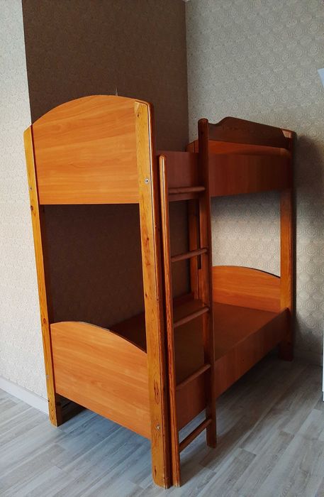 Продам 2-х ярусную кровать