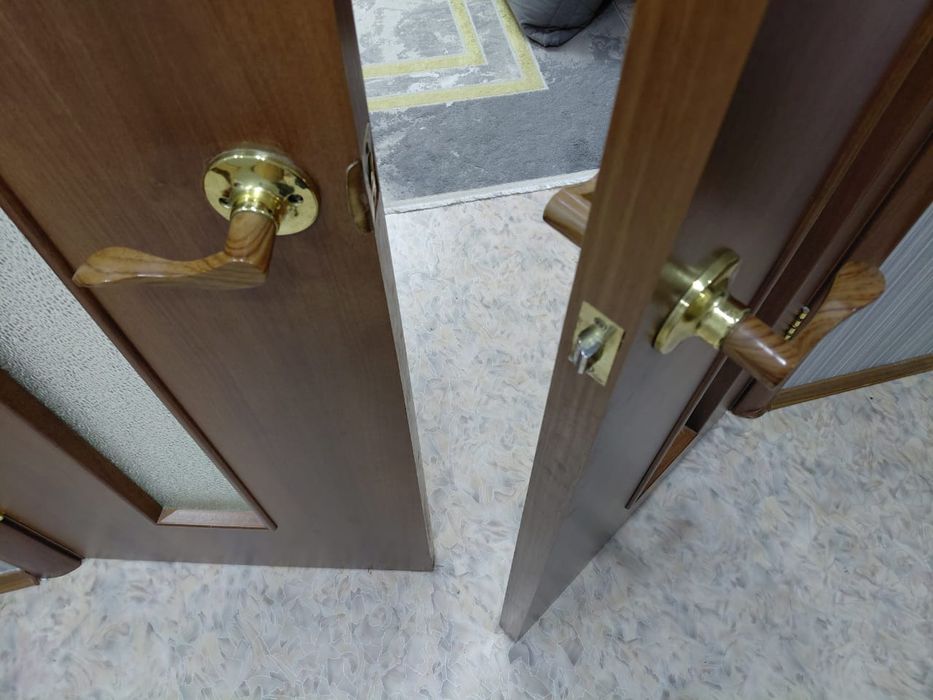 Продам межкомнатные двери