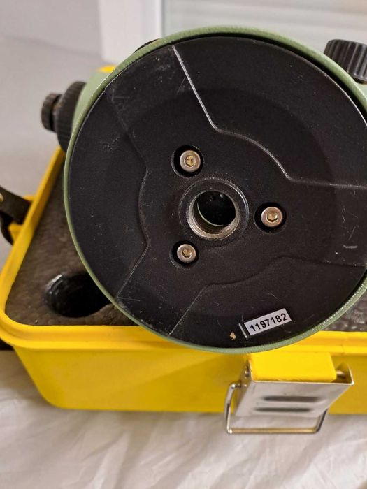 Професионален лазерен нивелир  -  220€