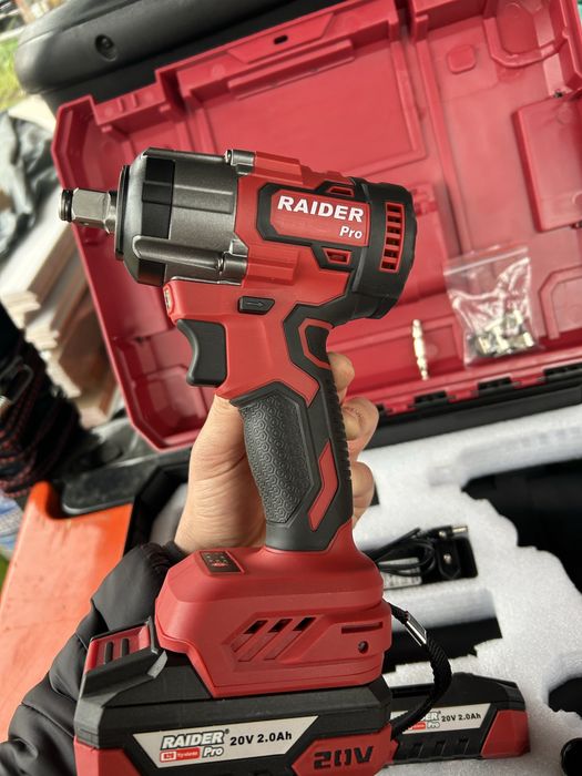 Raider Pro 20V – Ударен гайковерт + Акумулаторен винтоверт