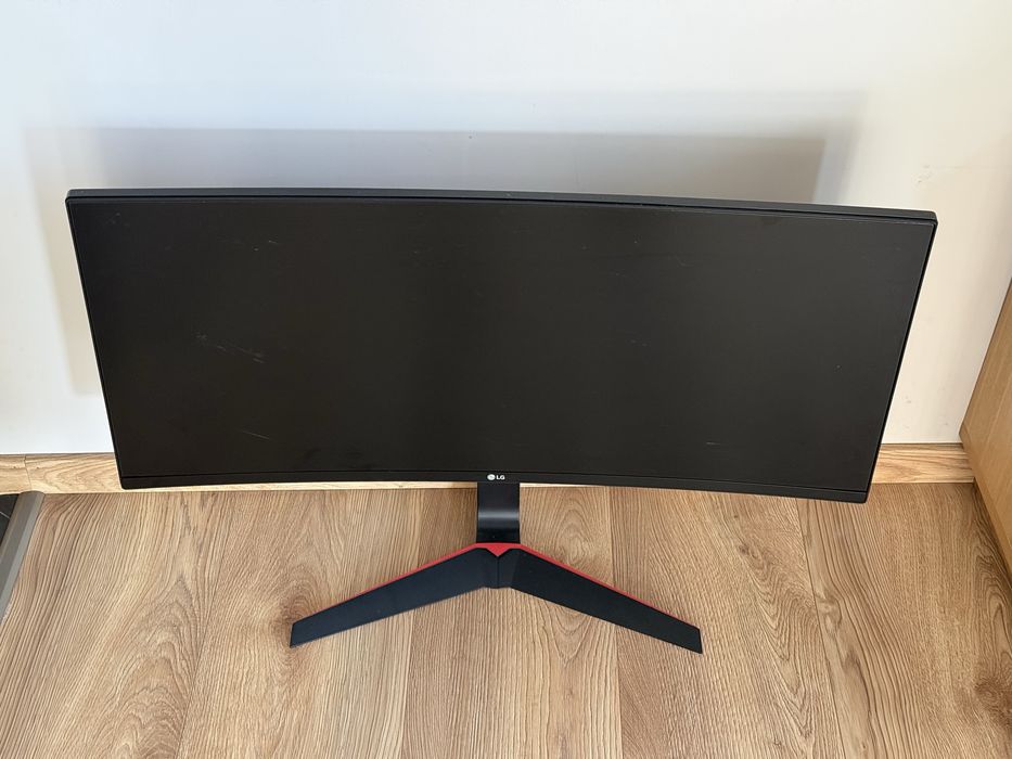 LG 34UC79G 34” UltraWide Gaming Monitor | 144Hz | IPS | FreeSync