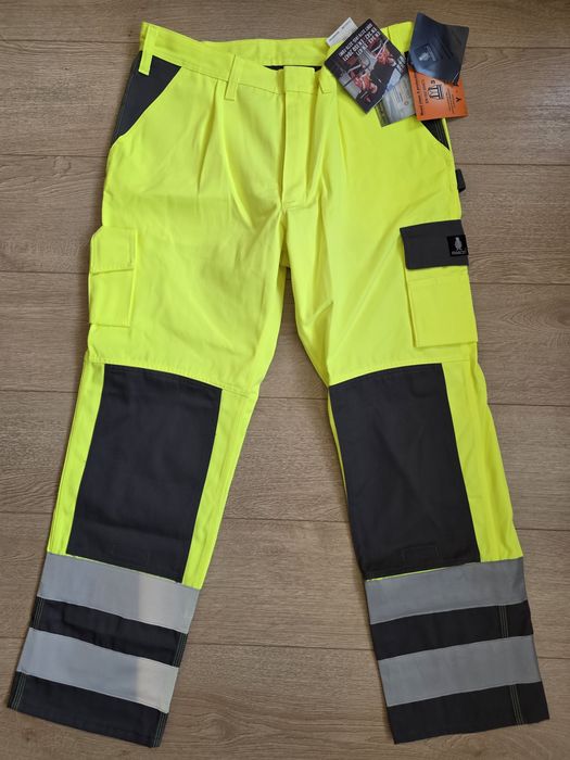 Нов работен панталон Mascot размер С54