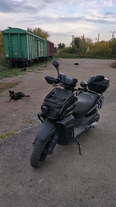 Продам мопед  танк  150