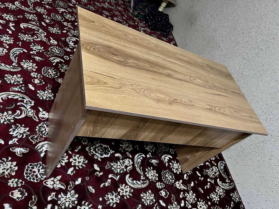 Parta va kampyuter stoli