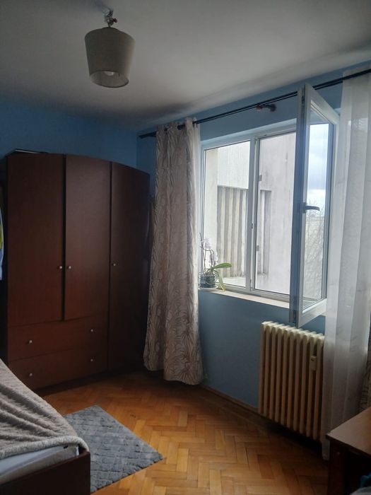 Vanzare apartament 2 camere in Ploiesti, zona Democratiei