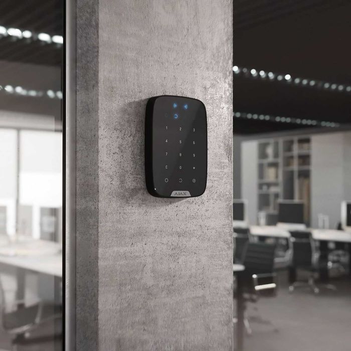 }Ajax Keypad Plus (8EU) black клавиатура