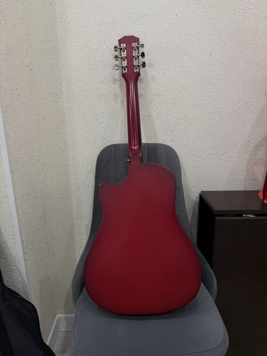 Гитара  новый.