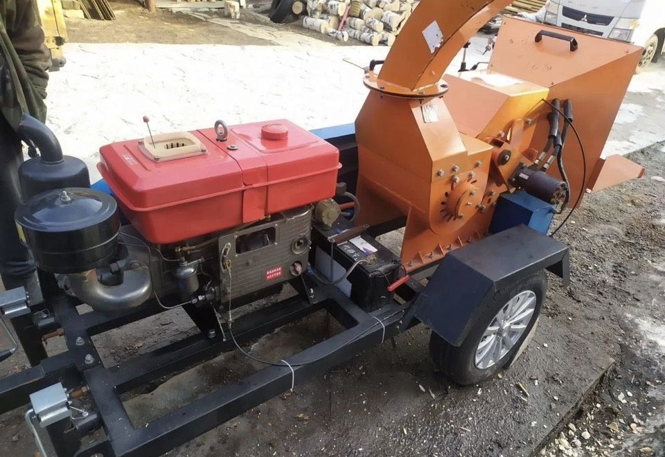 Дробилка бензиноя