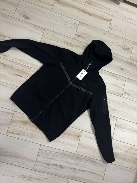 Trening Nike Tech