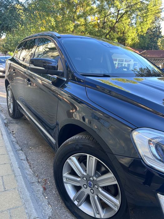Volvo  XC60 D4  2.0d  190 cp