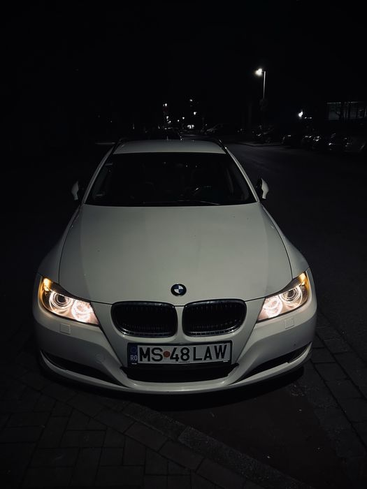 BMW e91 facelift 2009