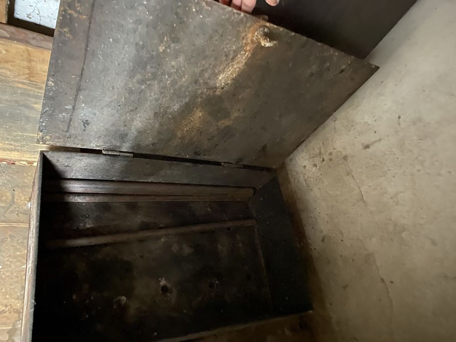 Продам мангал очень удобный с ручкой чемоданчик