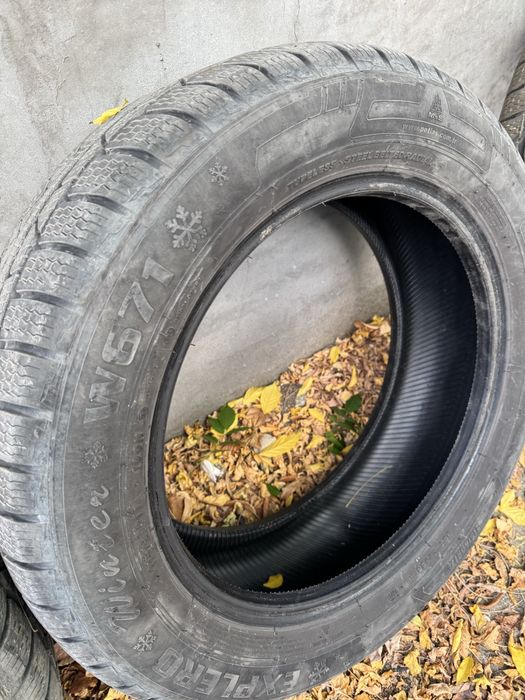 Зимни гуми 215/60R17