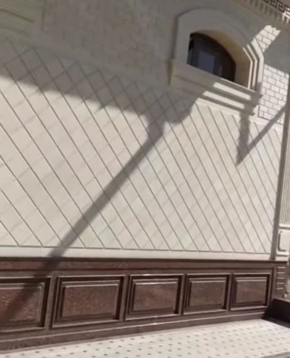 Ustanovka GRANIT na Sokol. Naturalnaya TRAVERTIN na Fasad.
