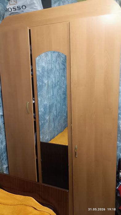 Продам спальный гарнитур