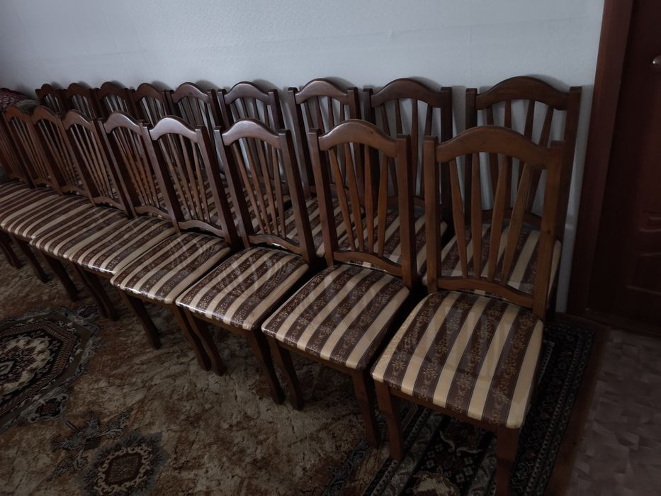 Продам стол и стулья