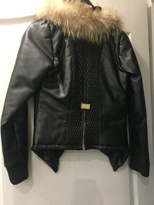 Яке с естествен косъм