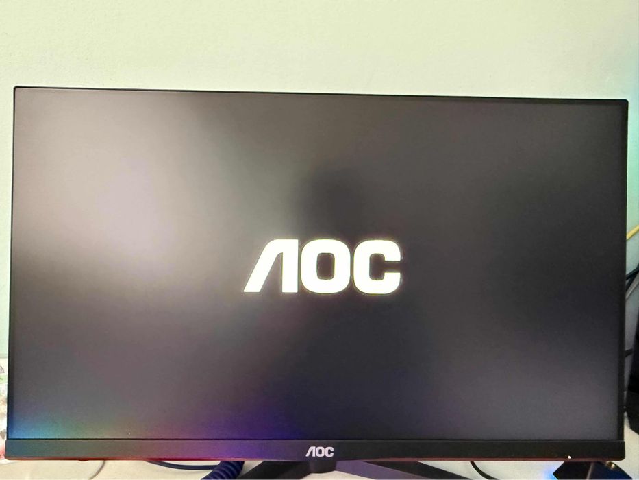 AOC 24G2U геймърски монитор