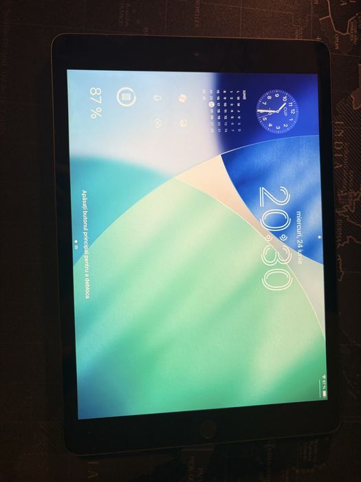 Tableta ipad 7 ios 18 impecabila