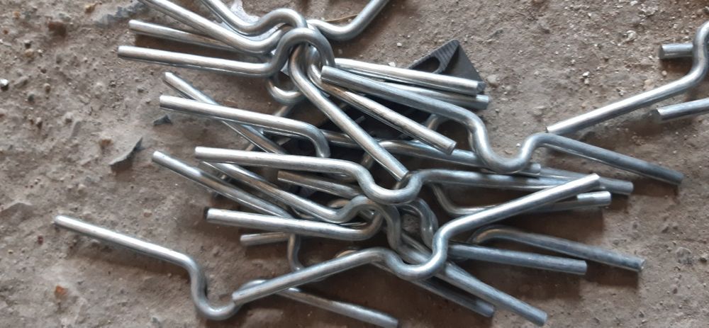 Крючки для монтажа люстр