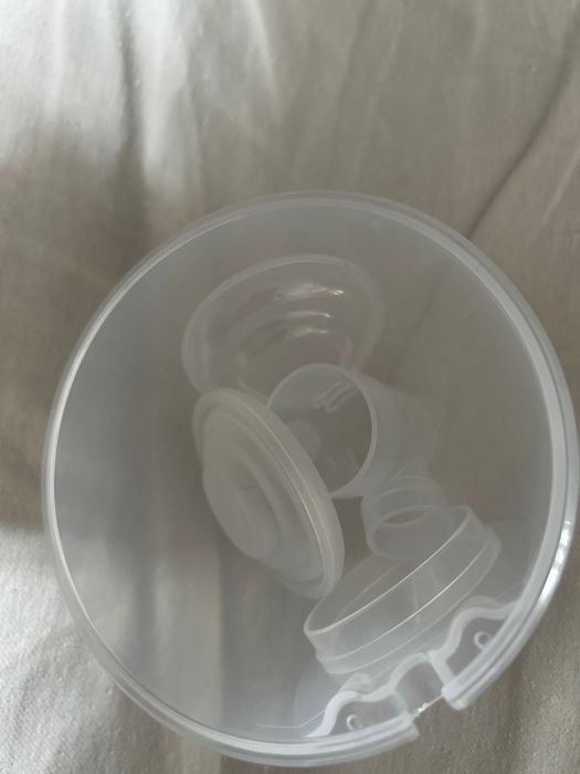 Momcozy електрическа помпа за гърди hands free