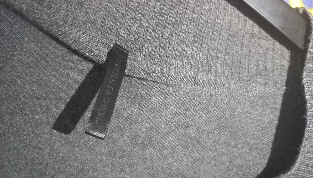 Bluza cu maneci Flowers Fashion pentru femei marimea M aproape noua