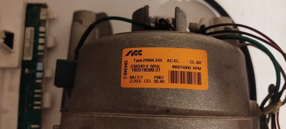 Продавам изправни части за пералня ARISTON