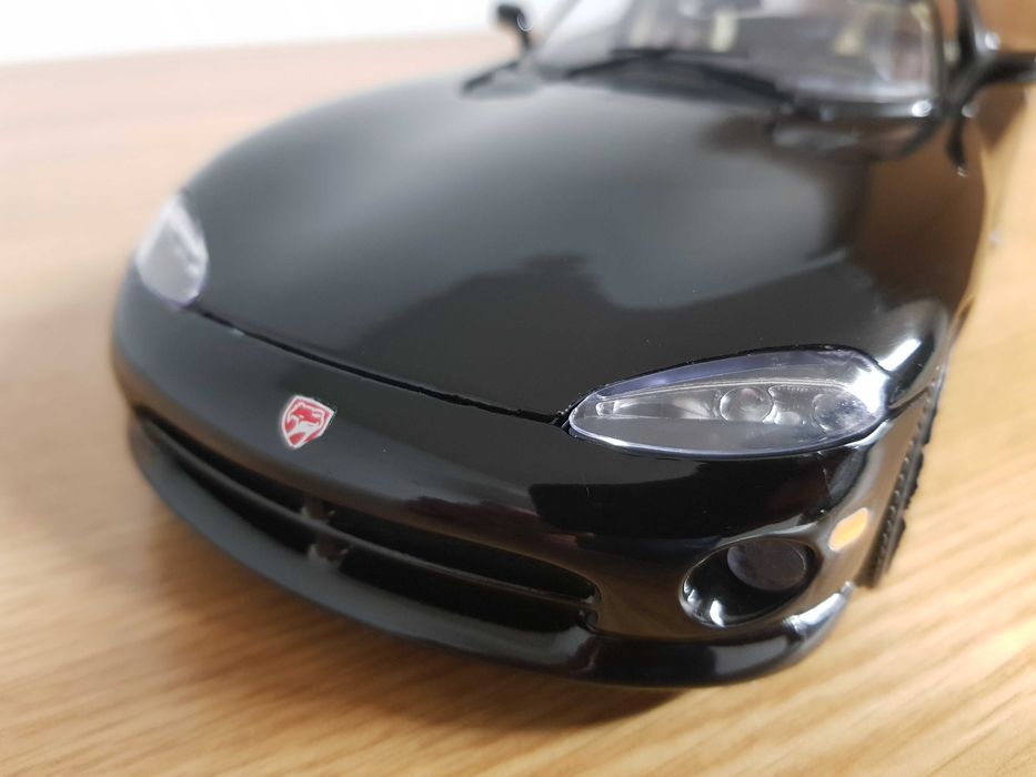 Macheta Dodge Viper, scara 1/18, Burago