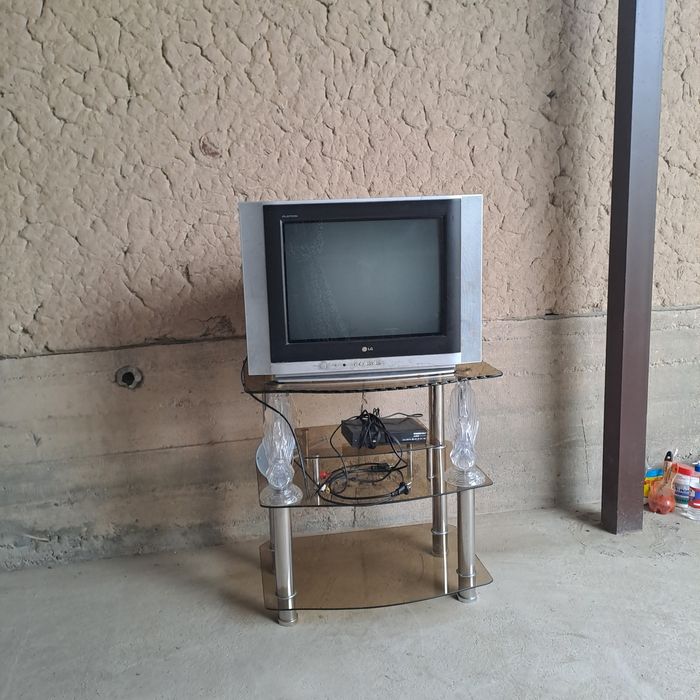 Телвизор и подставка