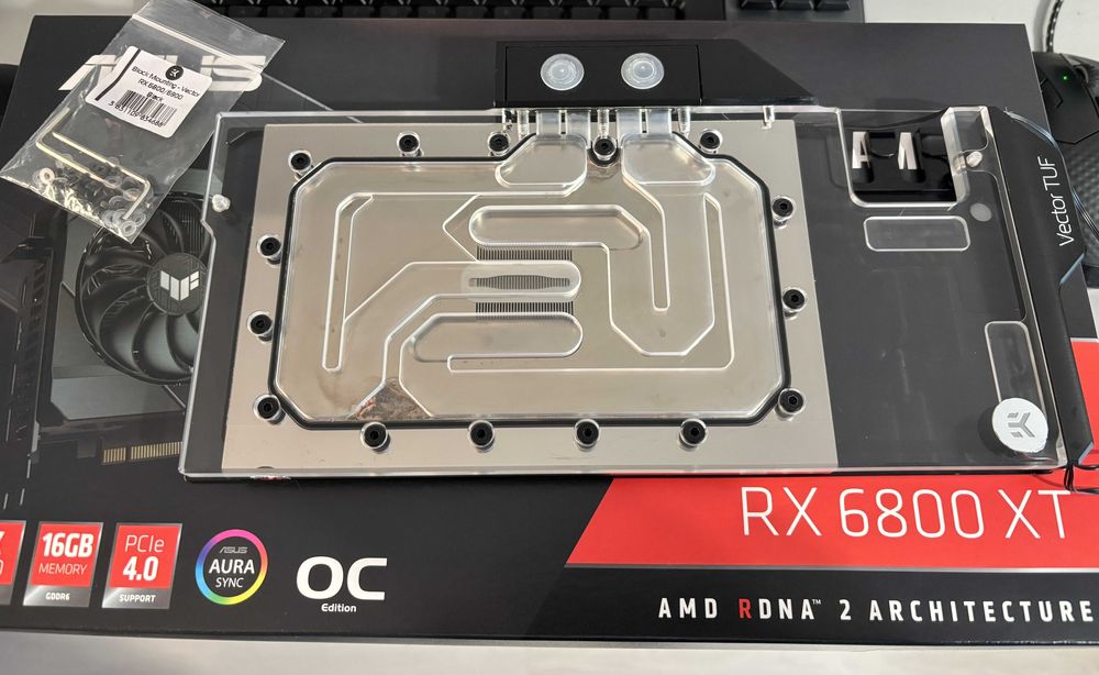 Placa video Asus TUF RX 6800 XT