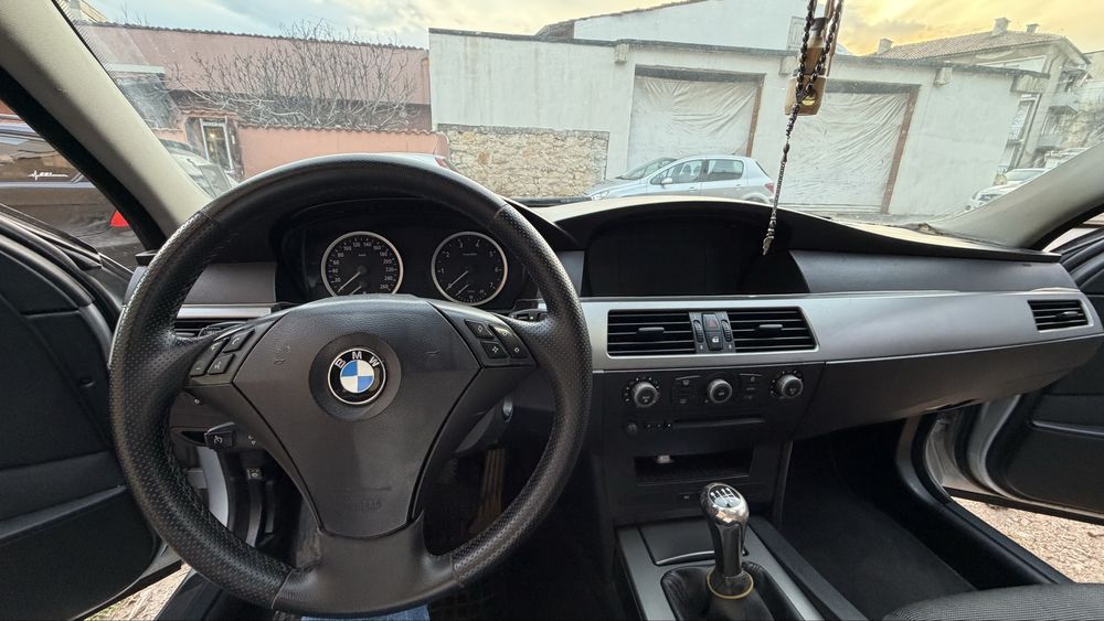 Продавам BMW E60 520i 177кс 2003г