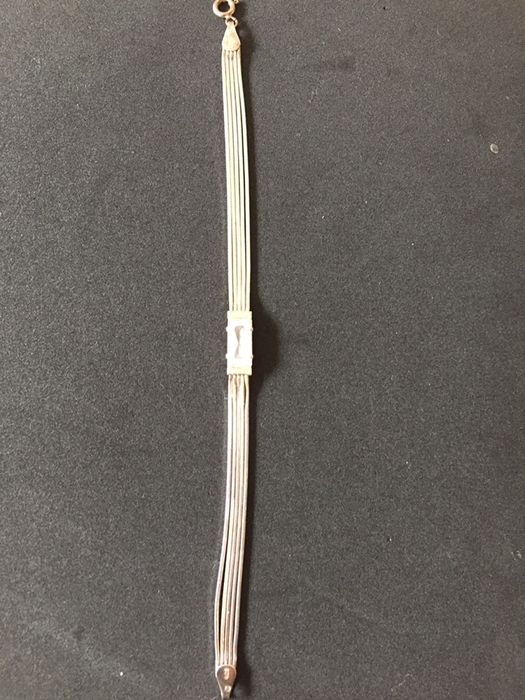 Дамска гривна