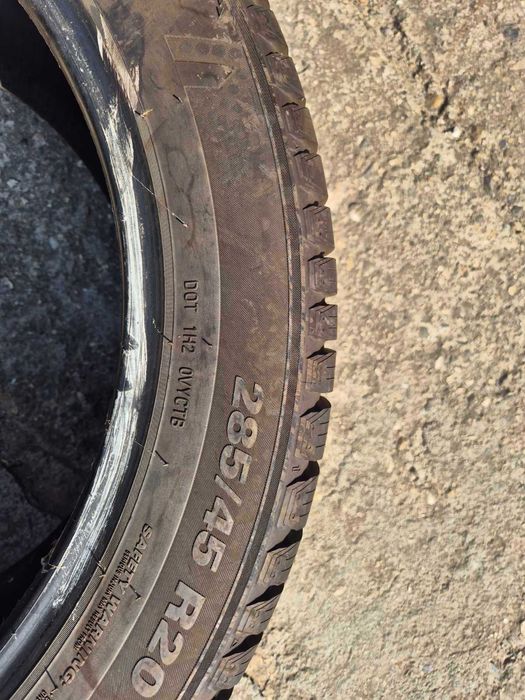 Продавам 4бр. зимни гуми 285/45 R20