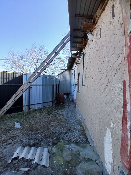 Продам пол  дома в бурундае