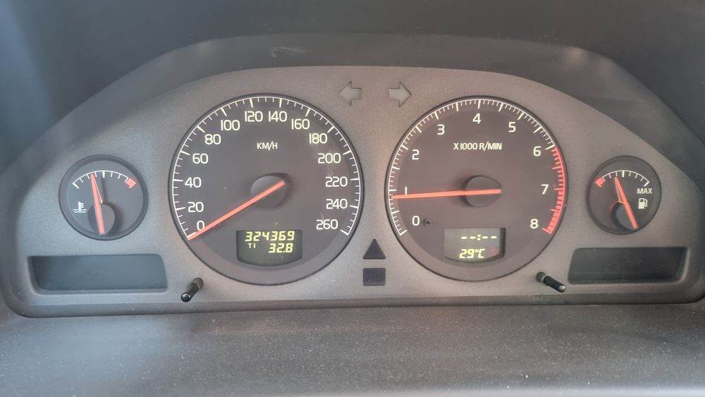 продавам Volvo v70 2003 2.4 бензин  газ