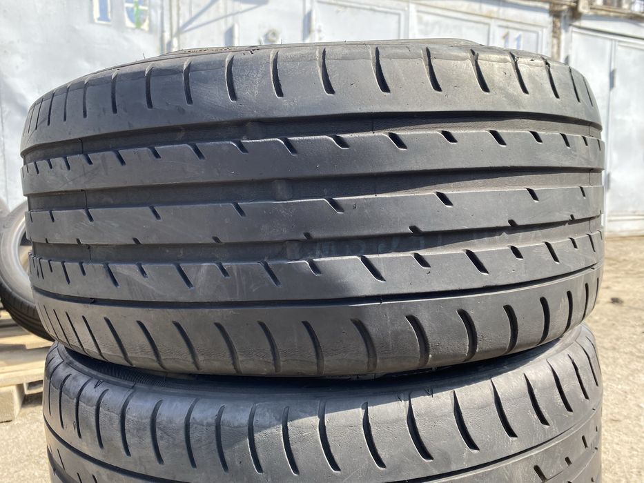 Шины 225/40/18 пара бу TOYO